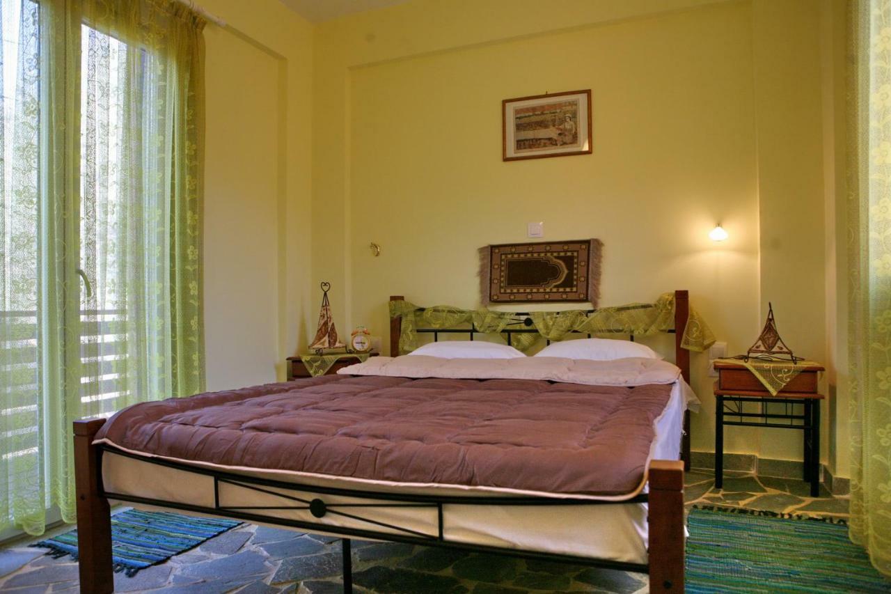 Evaland Traditional Houses Tarti Luaran gambar